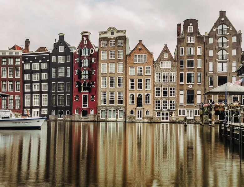 Hollanda’ya Gelen Misafirlerinizle Gidebileceğiniz Yerler
