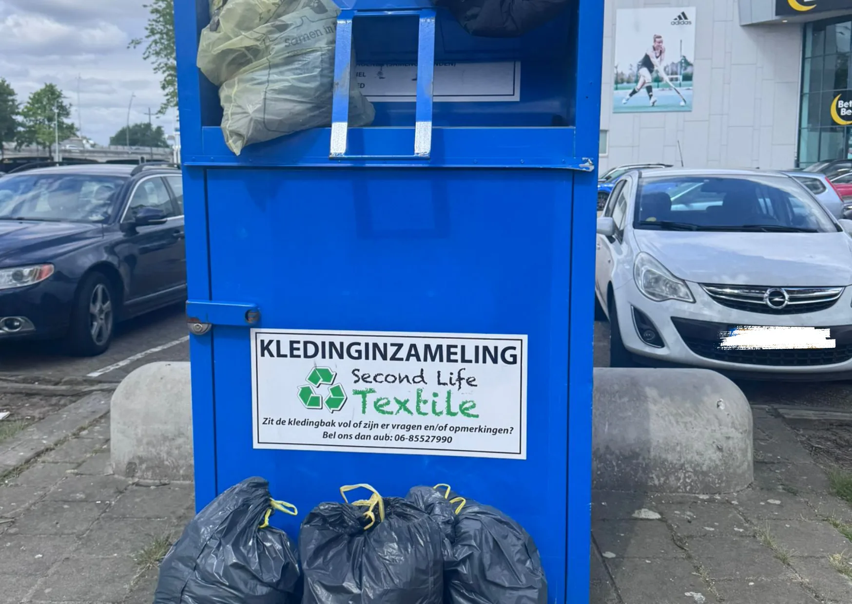 Fazla Kıyafetlerinize Ne Oluyor? Bu Mavi Kutular Gerçekten İşe Yarıyor mu?